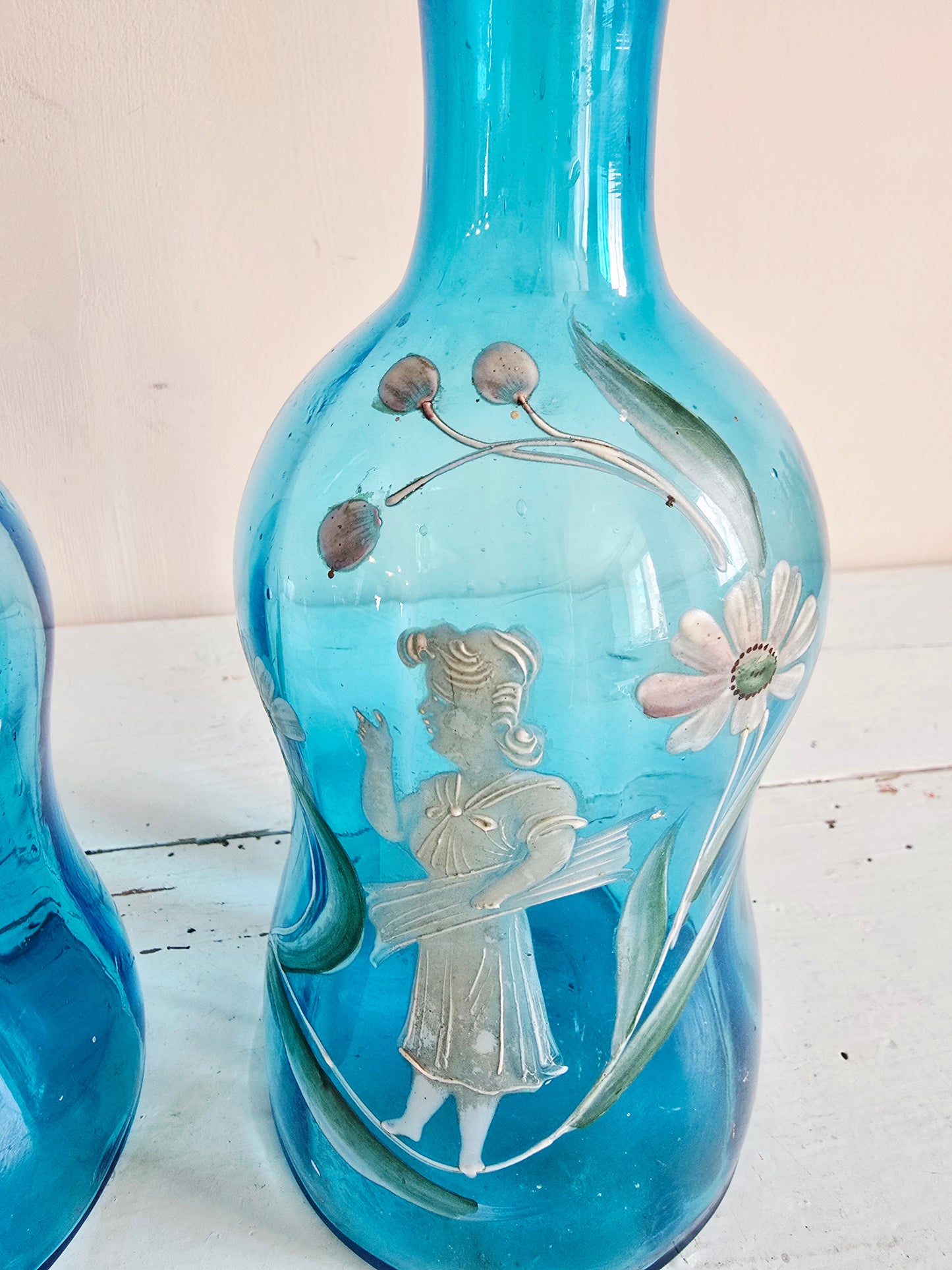 La paire de carafes bleues