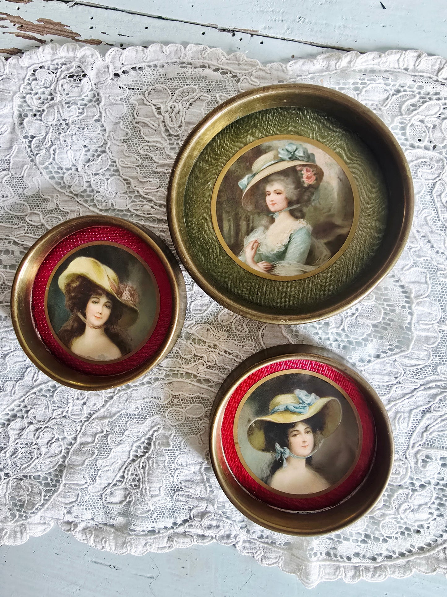 Les sous-verres en laiton
