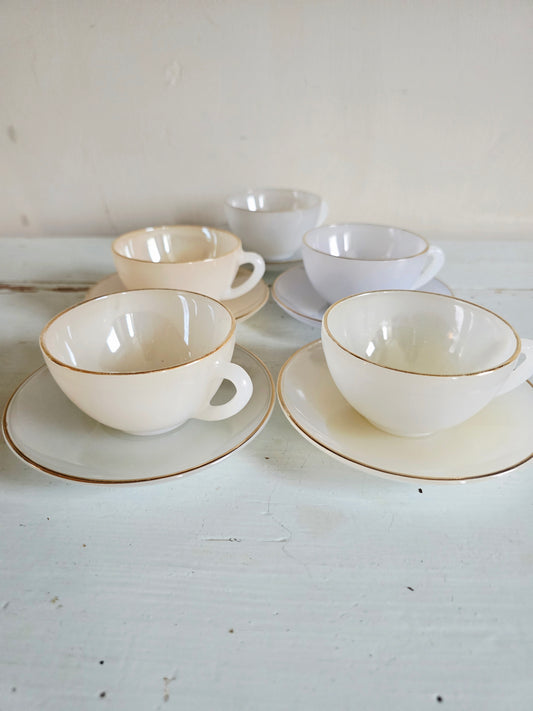 Les tasses Arcopal Harlequin