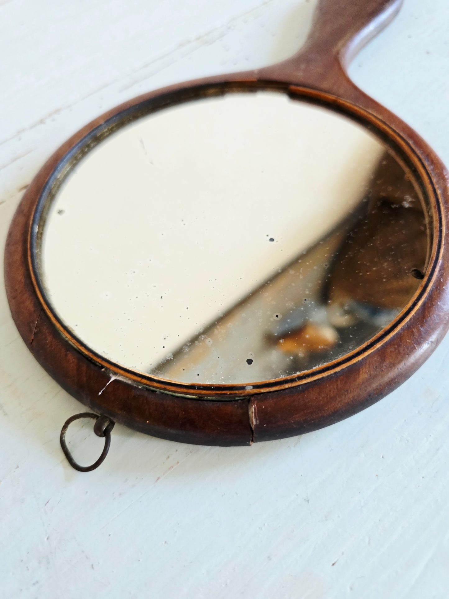 Le miroir à main ancien