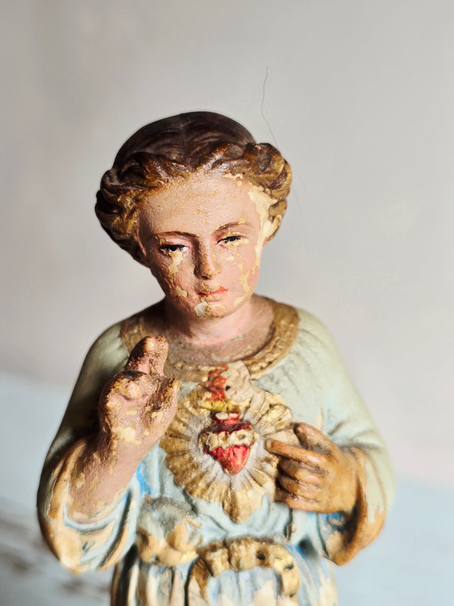 L'enfant Jésus au sacré coeur