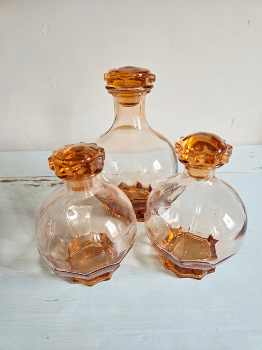 Les 3 carafes à liqueur