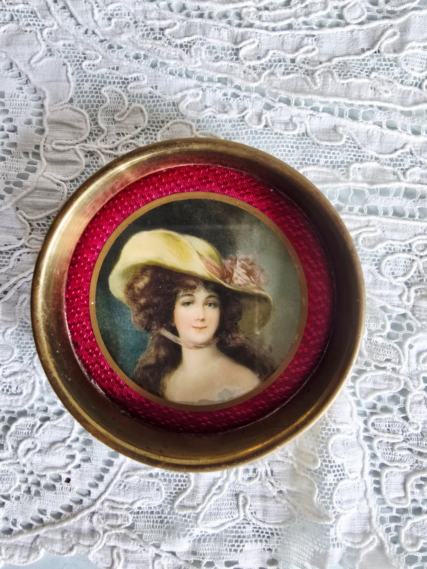 Les sous-verres en laiton