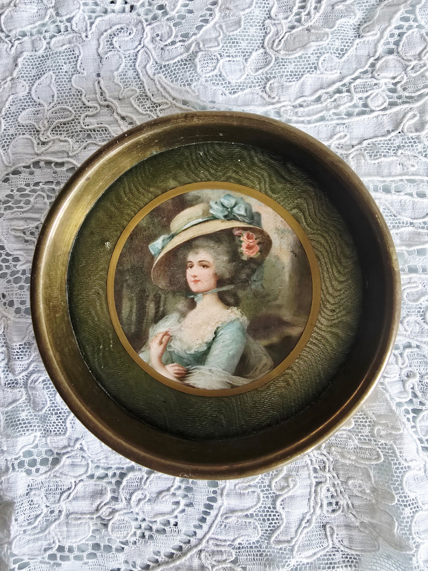 Les sous-verres en laiton